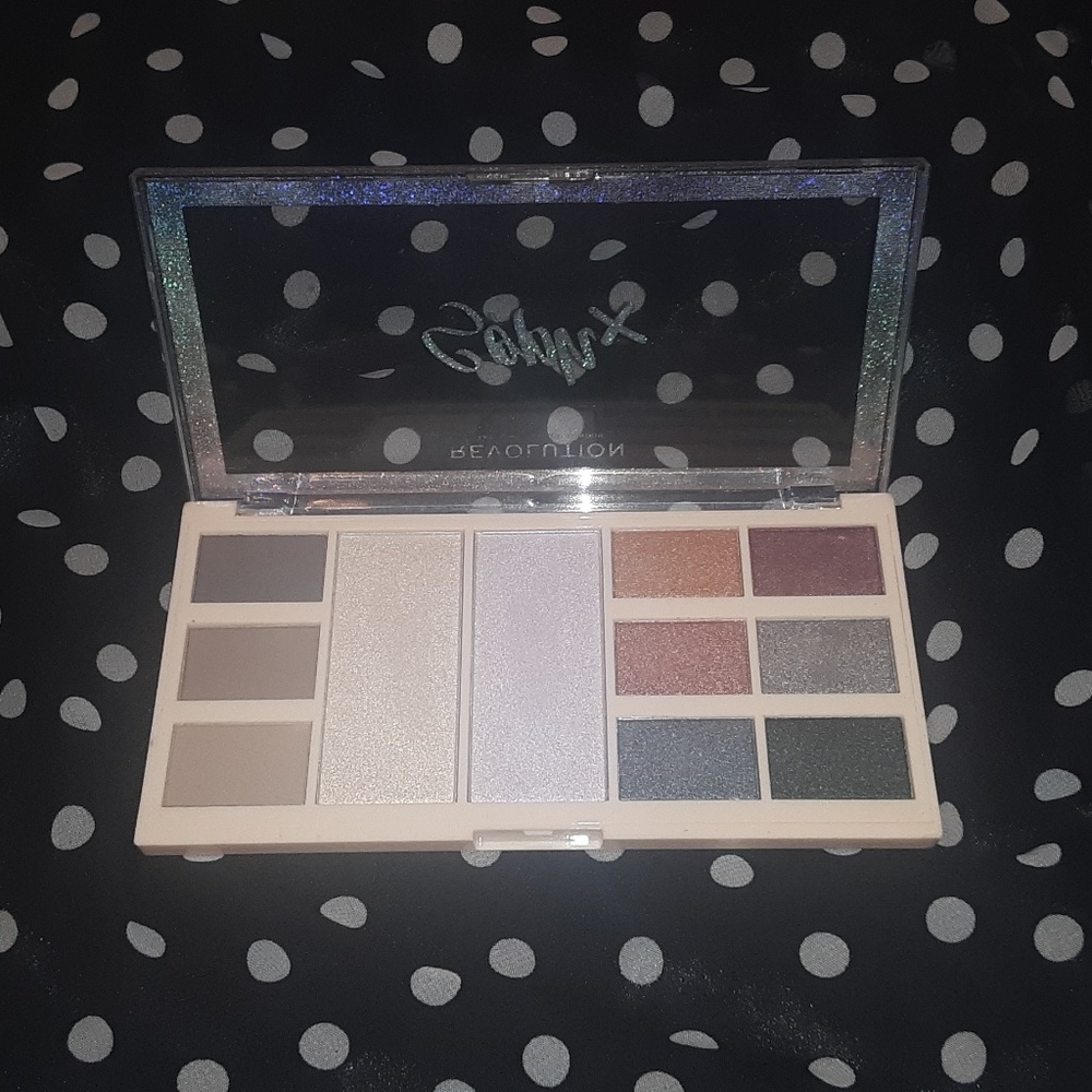 Makeup Revolution Sophx Face and Eye Palette